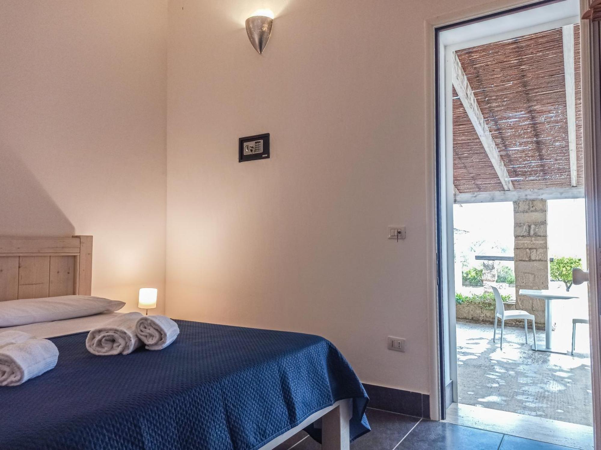 Li Monaci - - Ecobio Relais *